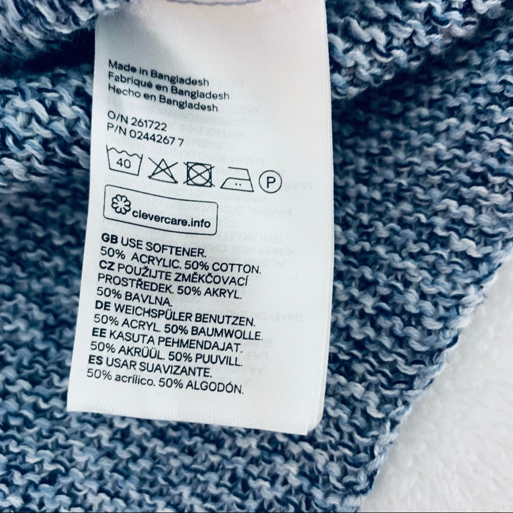 H & M Basic Women’s Oversized Marled Knit Blue Sweater - Picture 8 of 11